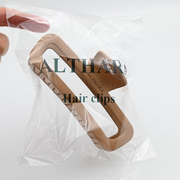 ALTHARA Elegant Light Brown Rectangle Hair Clip Durable & Stylish for Versatile Use