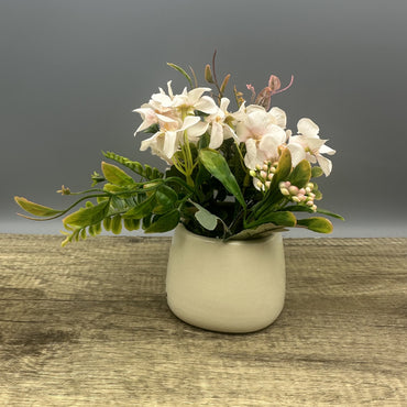 Kryxyn Artificial Flower Arrangements in Containers - Artificial Peony & Hydrangea Silk Flower Arrangement in Ceramic Pot