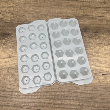 Zhhanhanw Premium Ice Cube Molds: Revolutionize Your Beverage Experience with Effortless Ice Creation