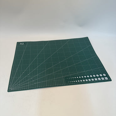 LSINBIU Professional A2 Self-Healing Cutting Mat for Arts and Crafts Use Large Green Craft Cutting Board for Art