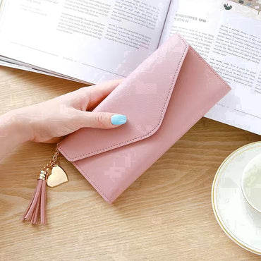 "D" Design Pink Purse for Women Trendy Lightweight Compact Wallet for Daily Use