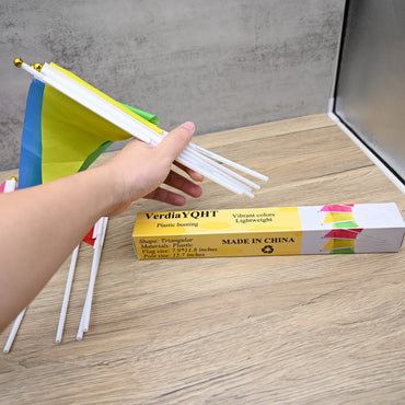 VerdiaYQHT Handheld Triangle Plastic Bunting Small Colorful Flags For Celebrations And Cheering Events