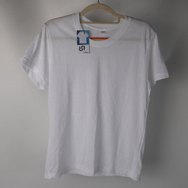 图形 White Cotton T-shirts Classic Fit Breathable Machine Washable for Everyday Wear
