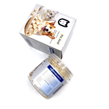 a Pet food-Chicken Nuggets for Dogs and Cats, Freeze-Dried or Air-Dried Protein Treats