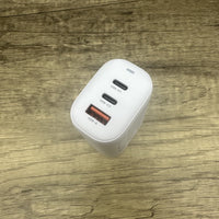 Veecoona High-Performance 65W GaN Mobile Phone Chargers - Ultra-Compact Design for Fast Charging