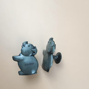 JFdvshsju Common metal pulls creative door pulls brightly mounted cute piggy closet drawer decorative knob girls single hole universal closet door room door drawer door