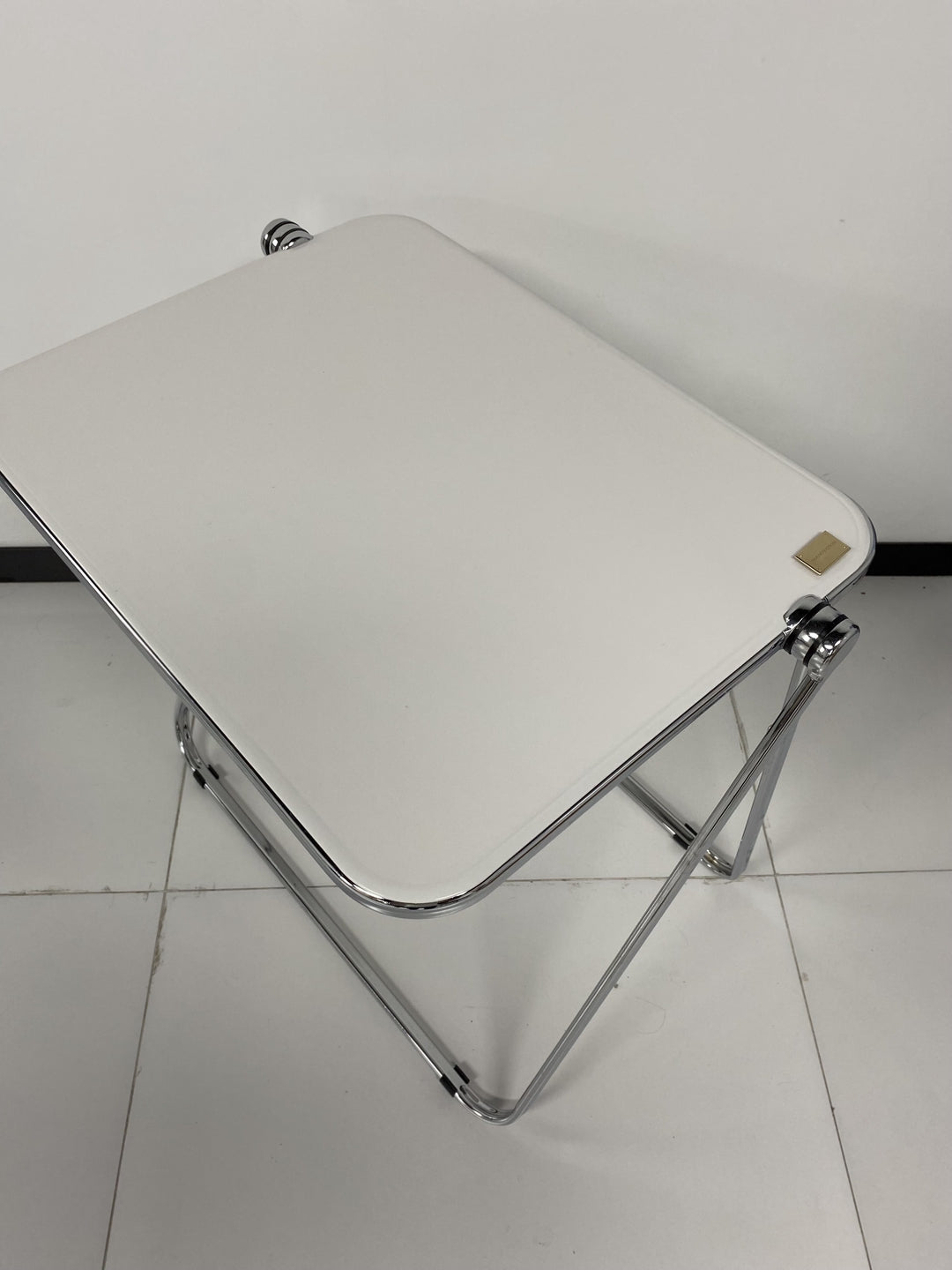 Manoyoson Folding Side Table, Folding Tray Table,  Tray Table, Folding Table, Snack Table, Foldable Table, Small Side Table, Outdoor, for Living Room, White, 68x64x50 cm