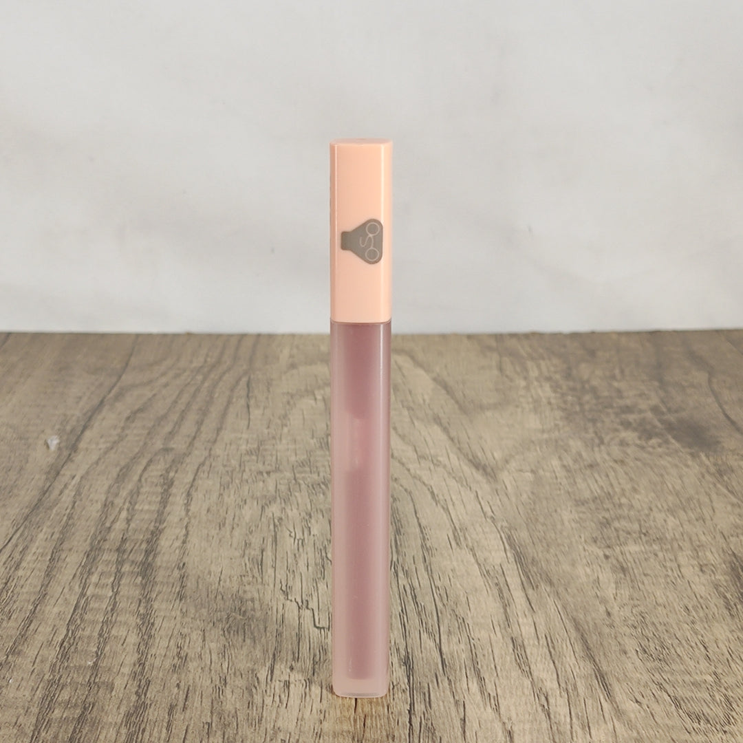 OSO Exquisite Shine Lip Gloss - Vibrant Color, Moisturizing, Non-Sticky, Long-Lasting