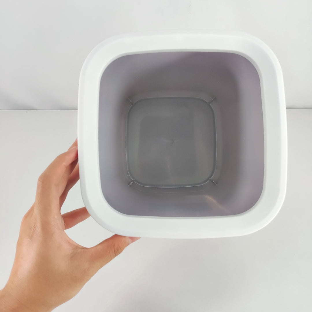 Elqoged Stylish Square Trash Can Gray Durable Plastic Design, Compact Size for Home and Office Use