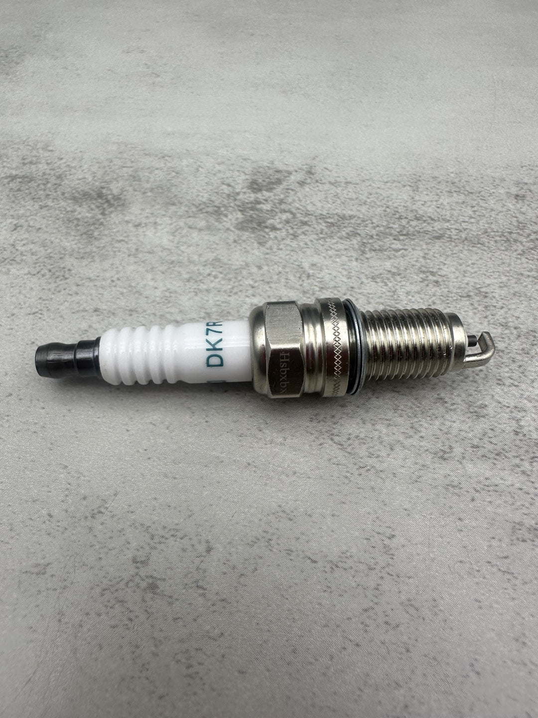 Hsbxbx High-Performance Spark Plug for BYD, Wuling, Changan, Chery Vehicles