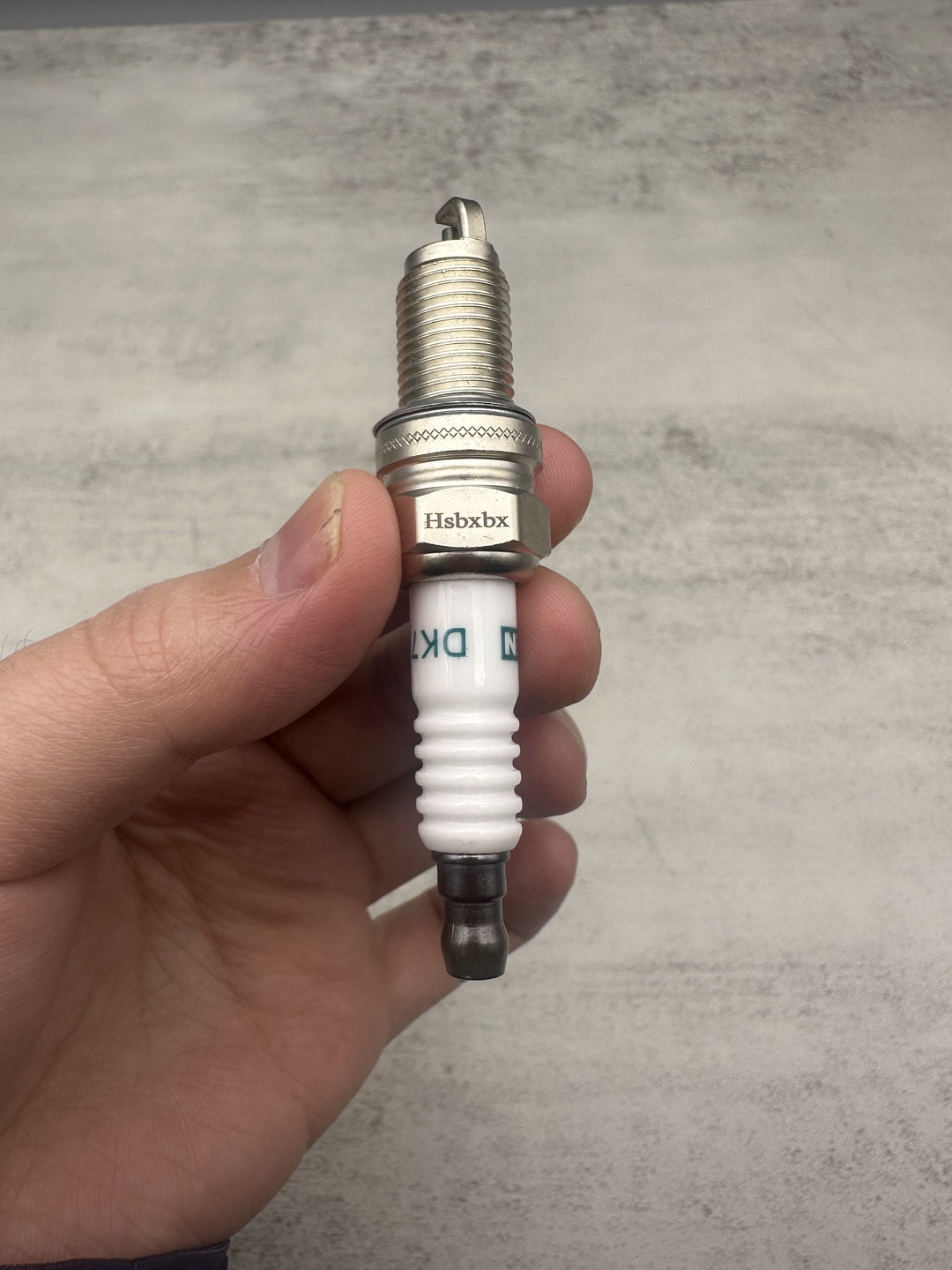 Hsbxbx High-Performance Spark Plug for BYD, Wuling, Changan, Chery Vehicles
