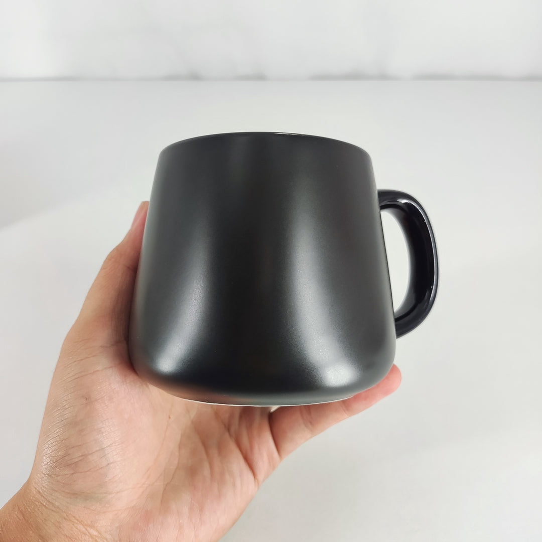 HORSE GIFTS FOR GIRLS Elevate Your Beverage Experience with Our Black Ceramic Mug with Lid Featuring Stylish Design and Functional Accessories