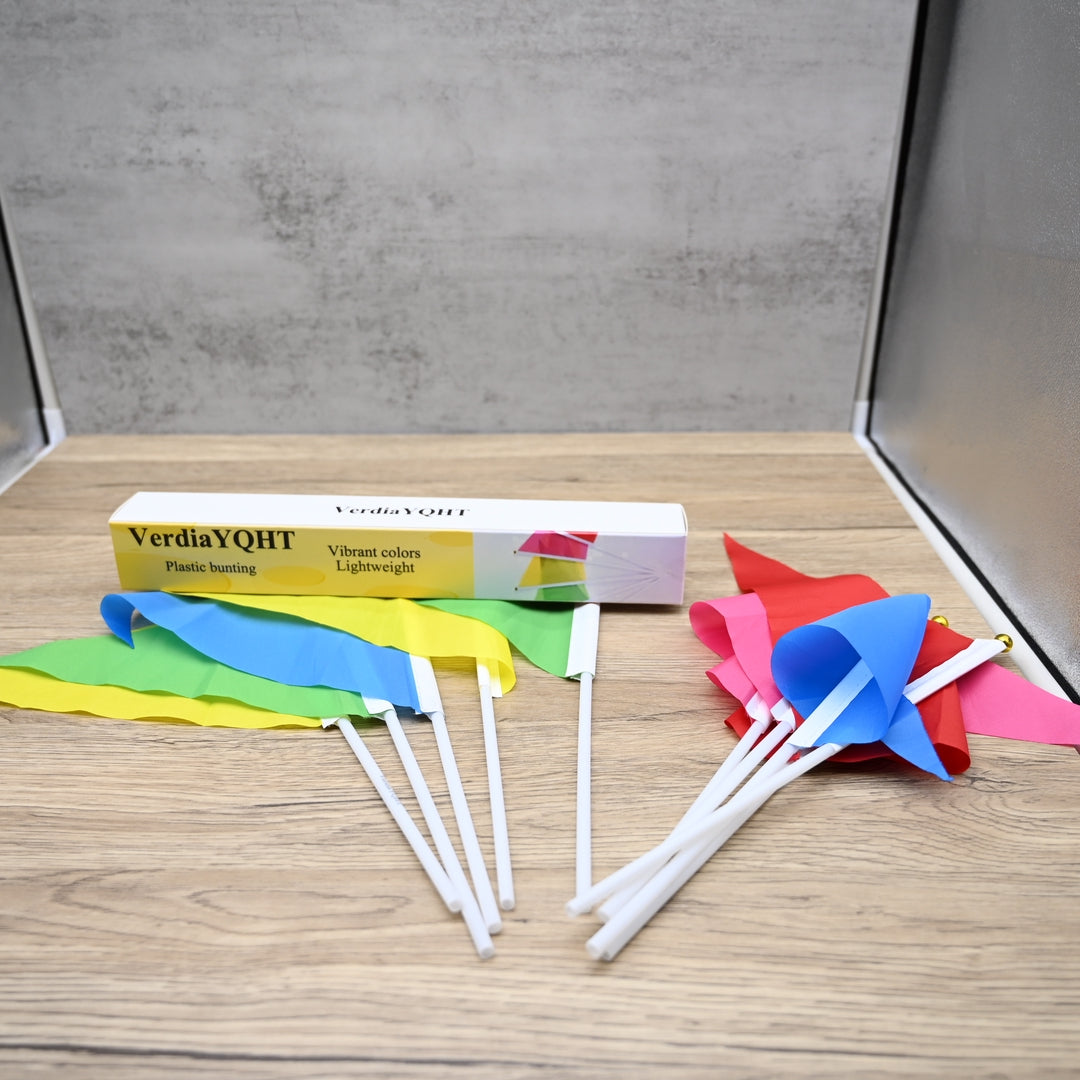 VerdiaYQHT Handheld Triangle Plastic Bunting Small Colorful Flags For Celebrations And Cheering Events