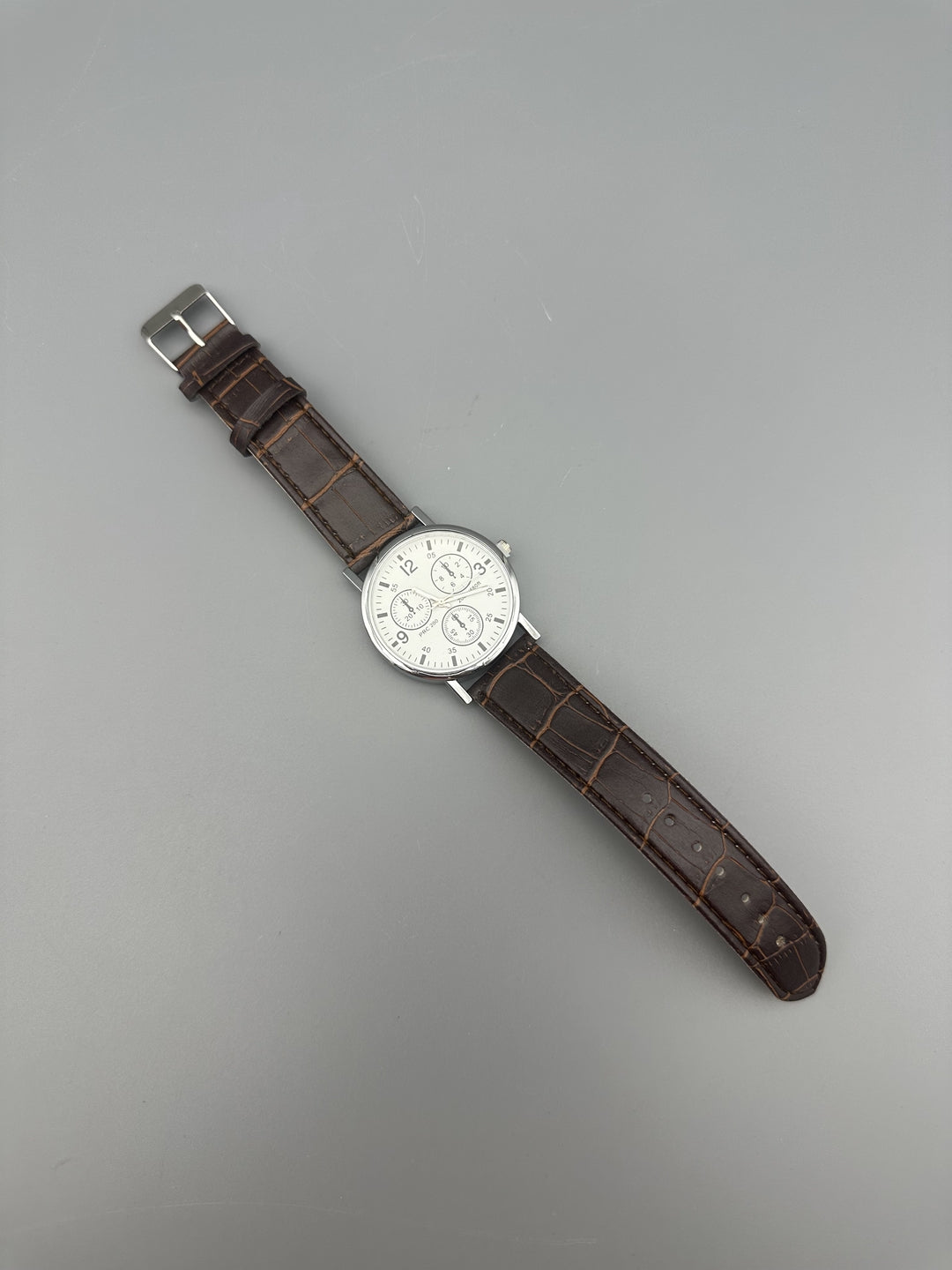 NEONWORKS Classic Men's Analog Wrist Watches - White Dial Brown Leather Band