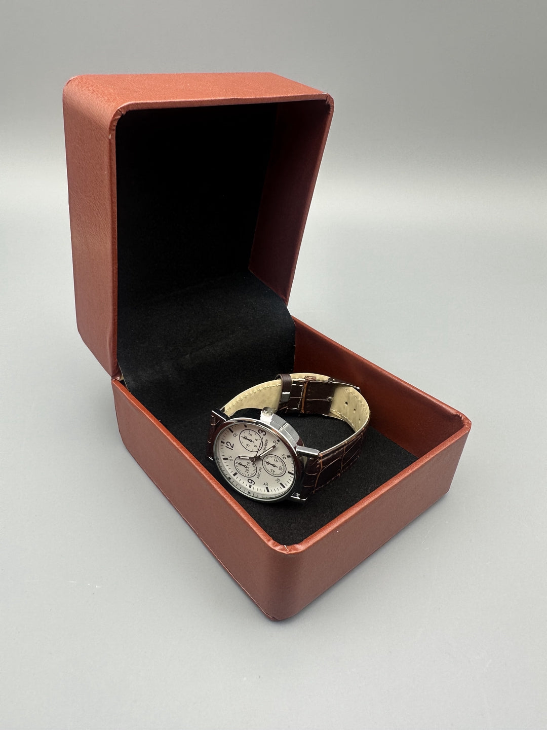 NEONWORKS Classic Men's Analog Wrist Watches - White Dial Brown Leather Band