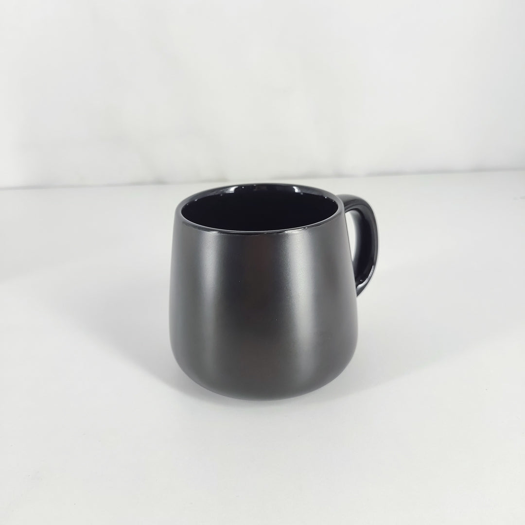 HORSE GIFTS FOR GIRLS Elevate Your Beverage Experience with Our Black Ceramic Mug with Lid Featuring Stylish Design and Functional Accessories