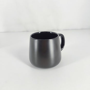 HORSE GIFTS FOR GIRLS Elevate Your Beverage Experience with Our Black Ceramic Mug with Lid Featuring Stylish Design and Functional Accessories