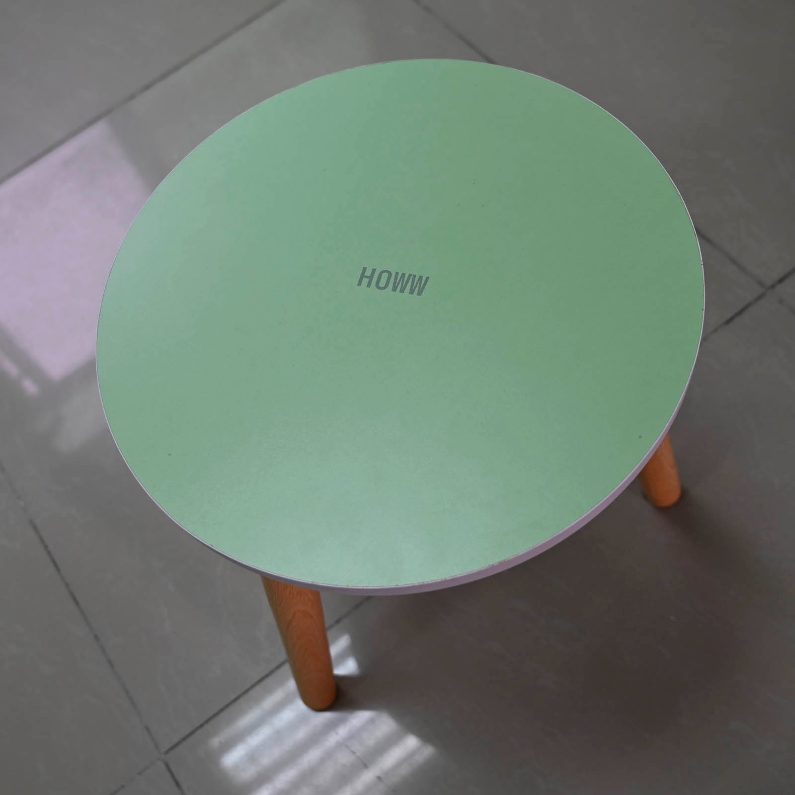 HOWW Elegant and Fashionable Side Tables