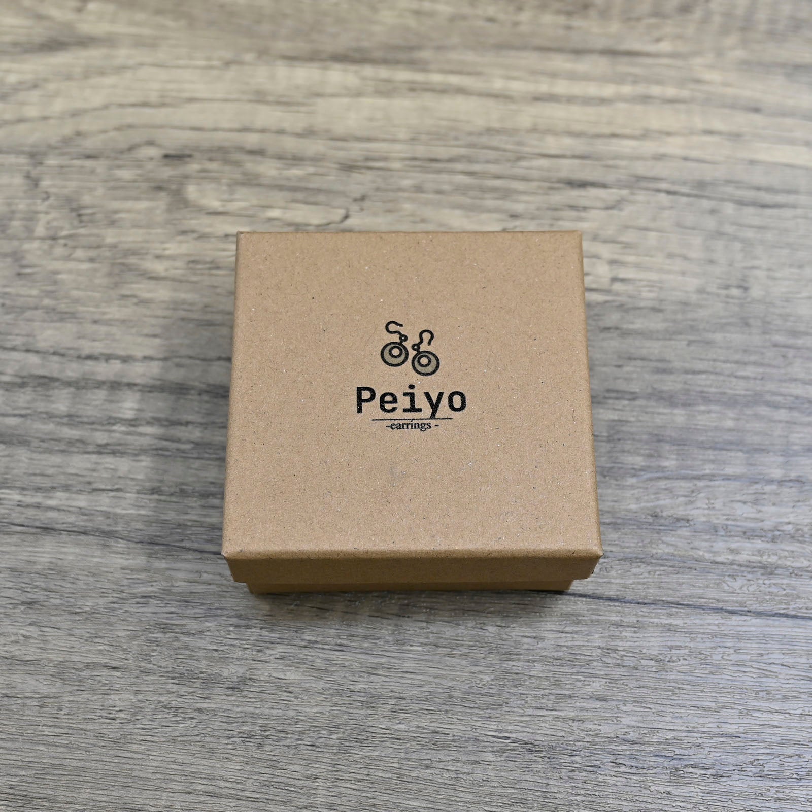 Peiyo Beautiful and Simple Earrings