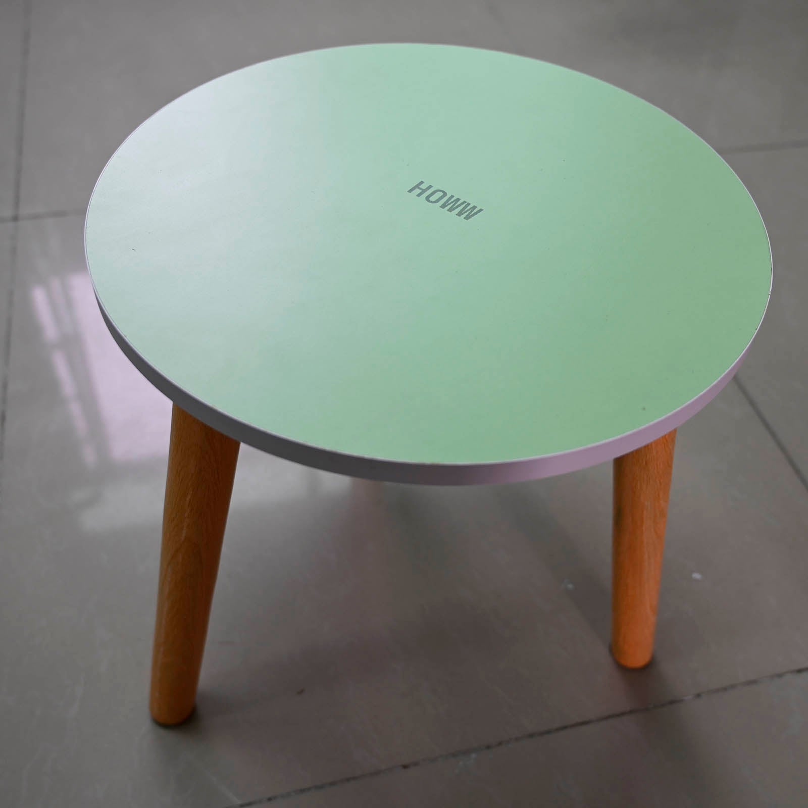 HOWW Elegant and Fashionable Side Tables